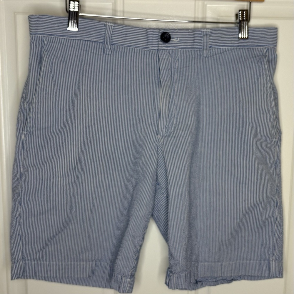 Banana Republic Alden Shorts Men 33 Seersucker Blue & White 9 In‎ Inseam.